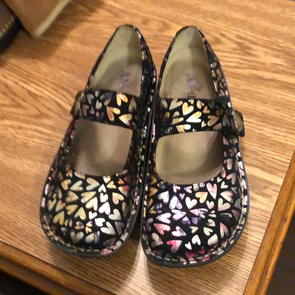 Alegria Paloma style with metallic hearts on suede. Super cute!!!